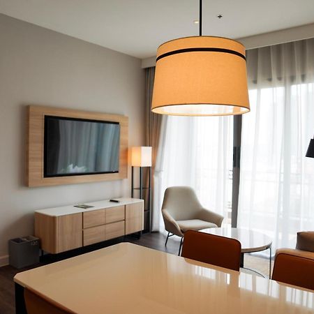 Marriott Executive Apartments Bangkok, Sukhumvit 101 Exterior foto